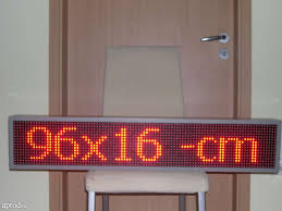 100x20 cm-es display-vel